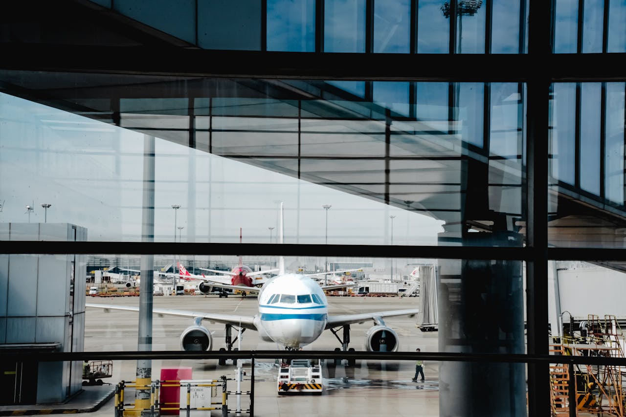 Viajar en tren VS avión: ventajas e inconvenientes